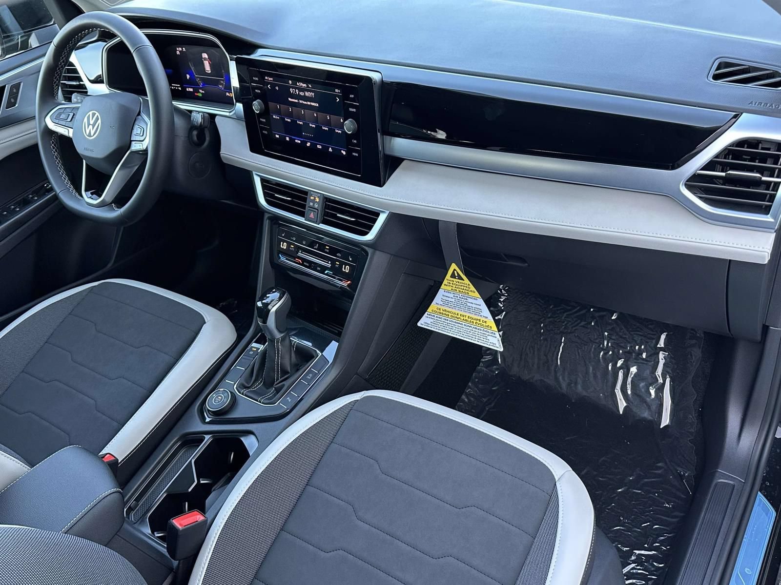 New 2026 Volkswagen Taos SE AWD/4WD image 12
