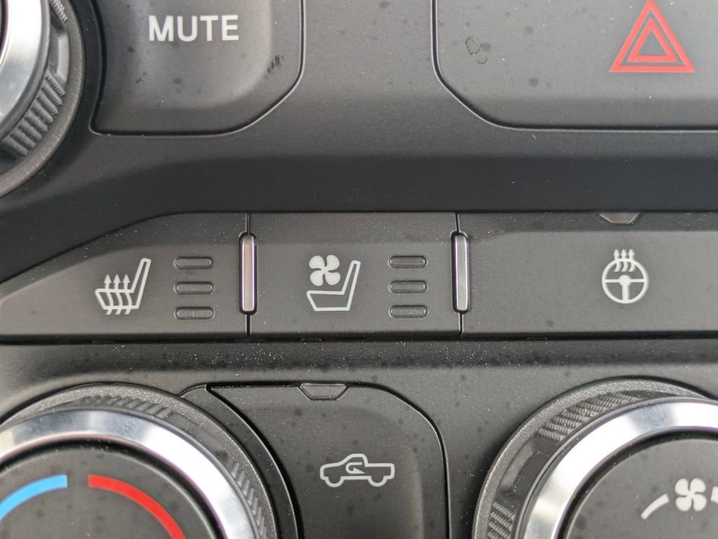 Used 2022 RAM 1500 Laramie AWD/4WD image 22