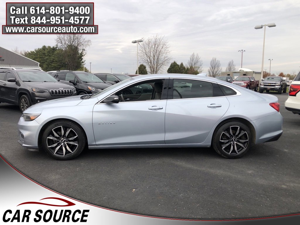 Used 2017 Chevrolet Malibu LT w/ Driver Confidence Package image 9