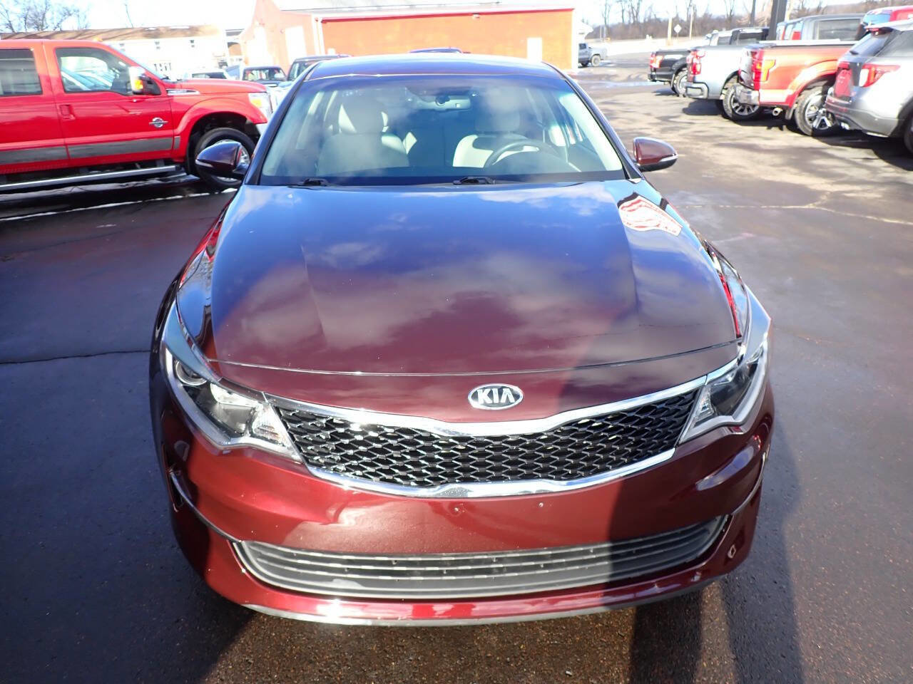 Used 2016 Kia Optima LX w/ LX Convenience Package image 2