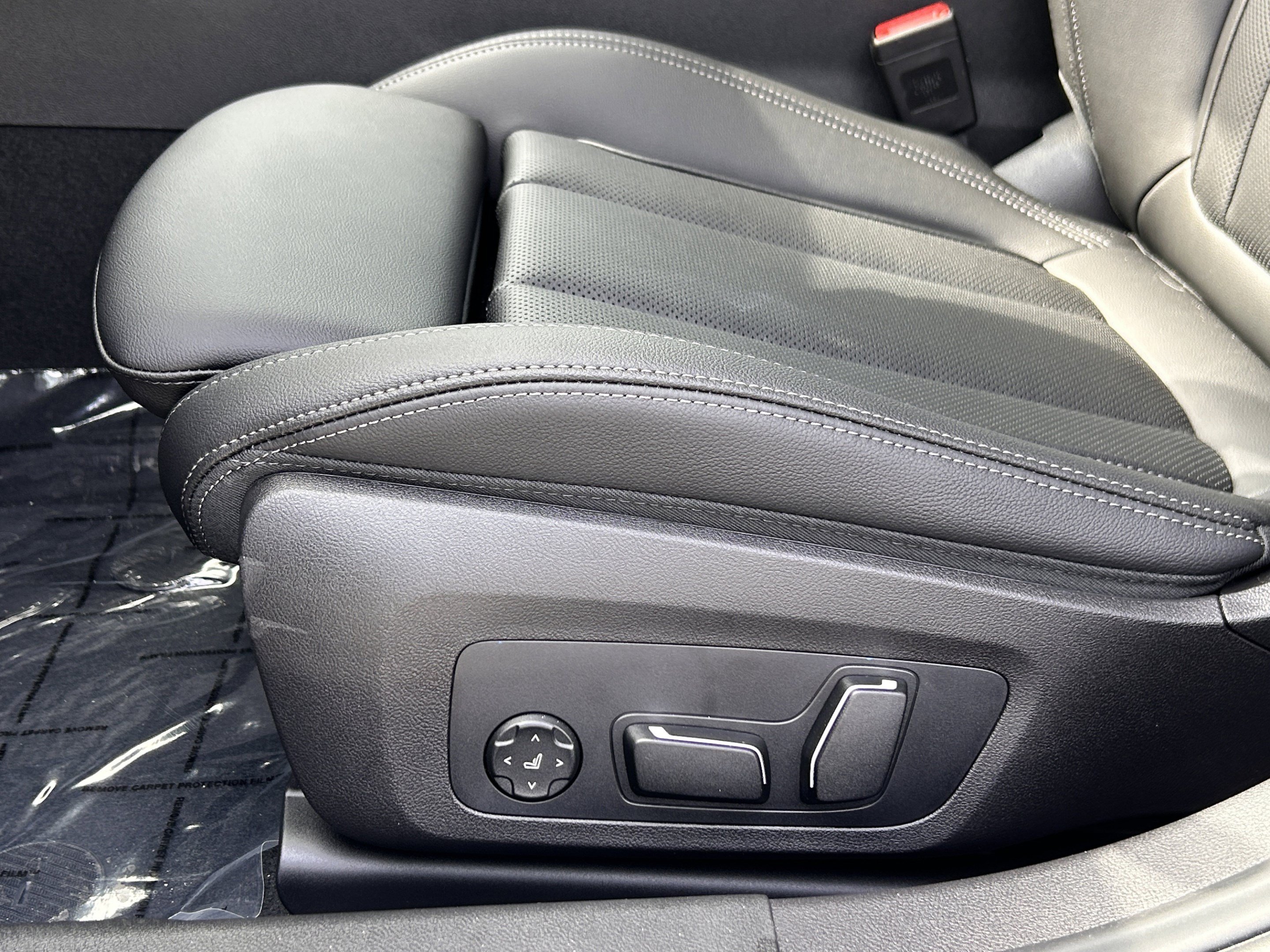 Used 2026 BMW 330i Sedan w/ Premium Package RWD image 25