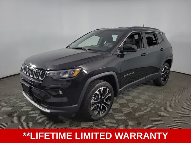 Used 2023 Jeep Compass Limited AWD/4WD image 3