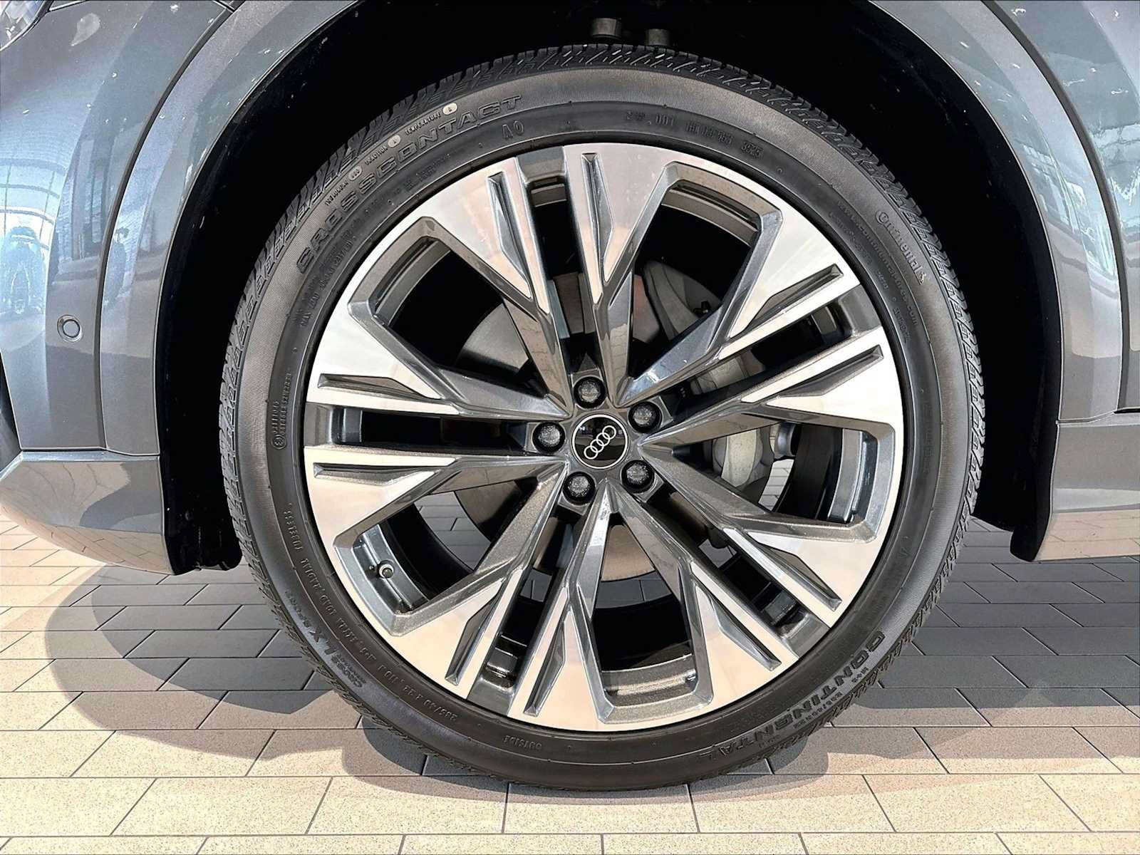 Used 2026 Audi Q8 Premium Plus AWD/4WD image 15