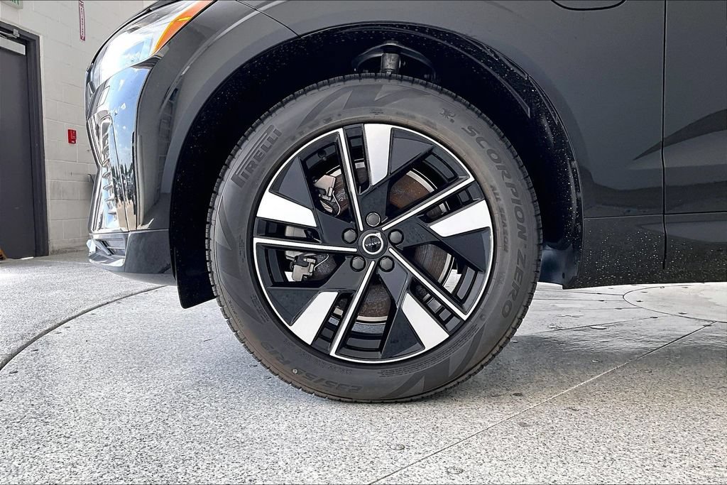 New 2026 Volvo XC60 T8 Core w/ Climate Package AWD/4WD image 38