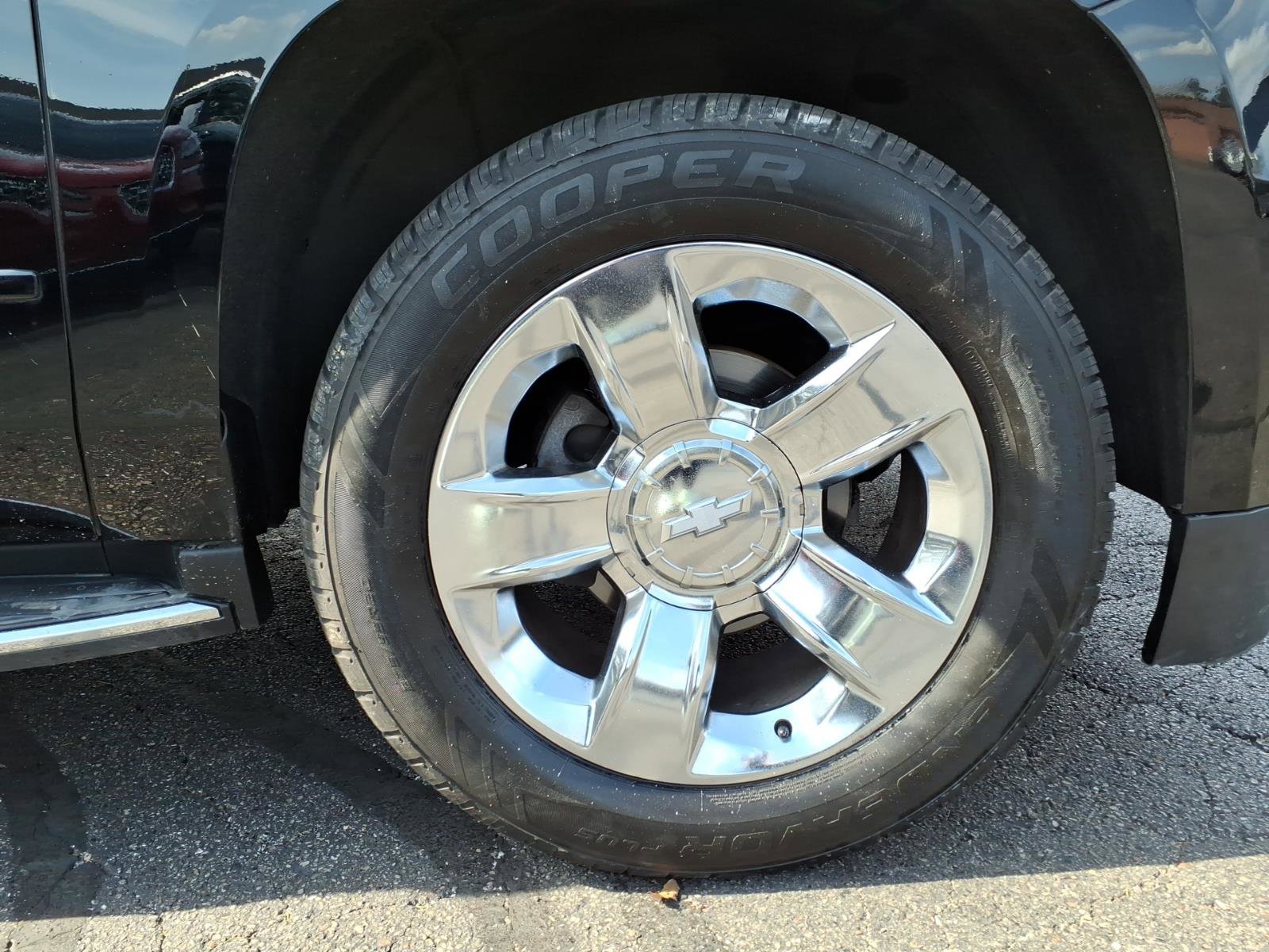 Used 2017 Chevrolet Tahoe Premier AWD/4WD image 9