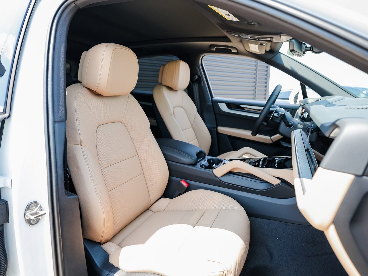Certified 2026 Porsche Cayenne AWD/4WD image 28