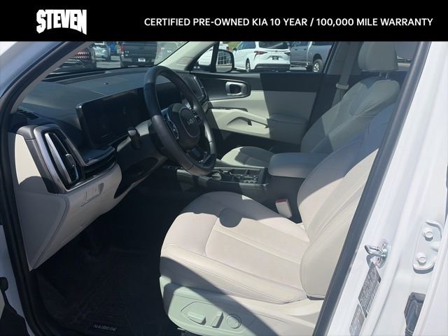 Certified 2025 Kia Sorento S w/ Panoramic Sunroof Package image 8