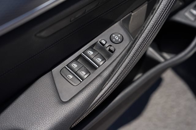 Used 2020 BMW M550i xDrive AWD/4WD image 41