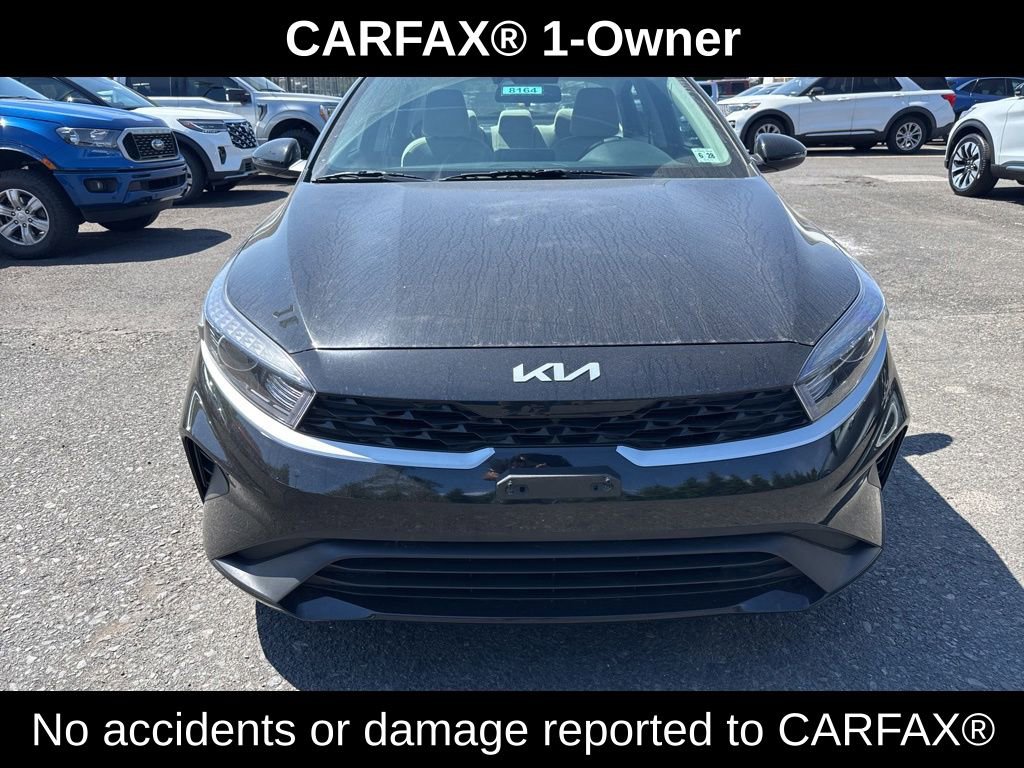 Used 2023 Kia Forte LXS w/ LXS Technology Package FWD image 2