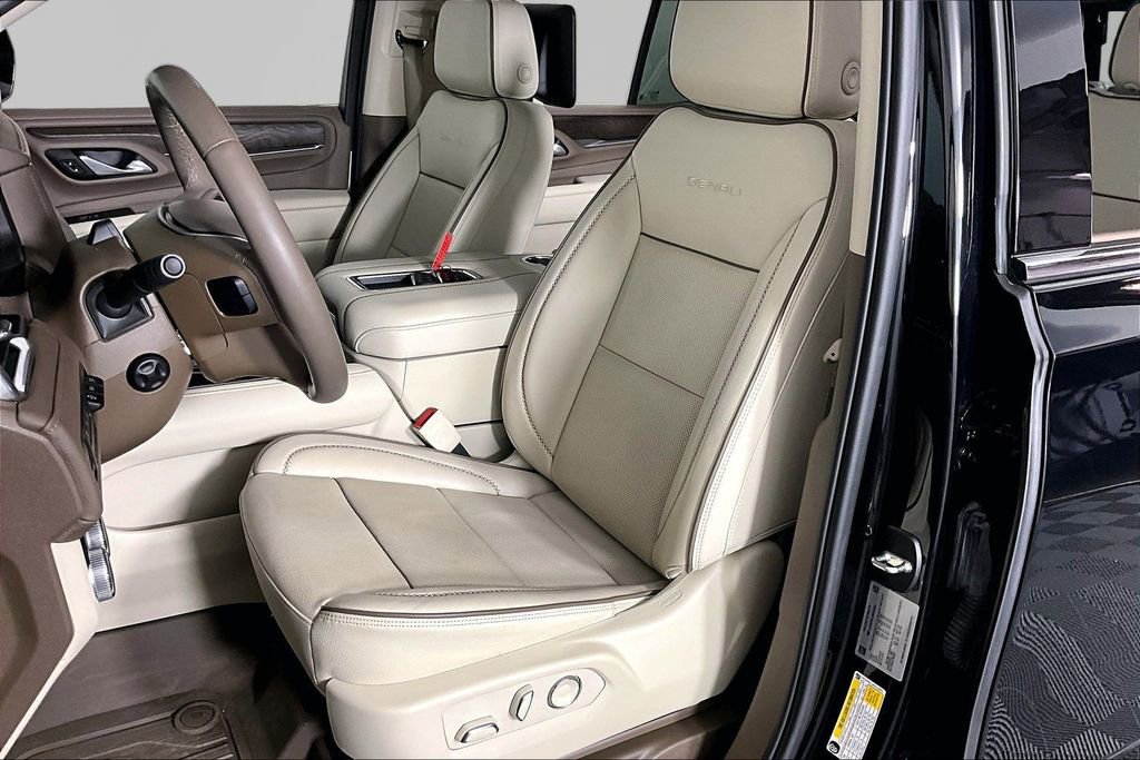 Certified 2024 GMC Yukon Denali w/ Denali Reserve Package AWD/4WD image 18