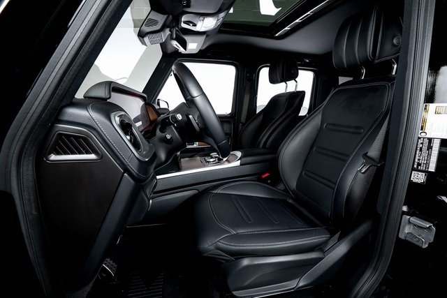 Used 2024 Mercedes-Benz G 550 image 17