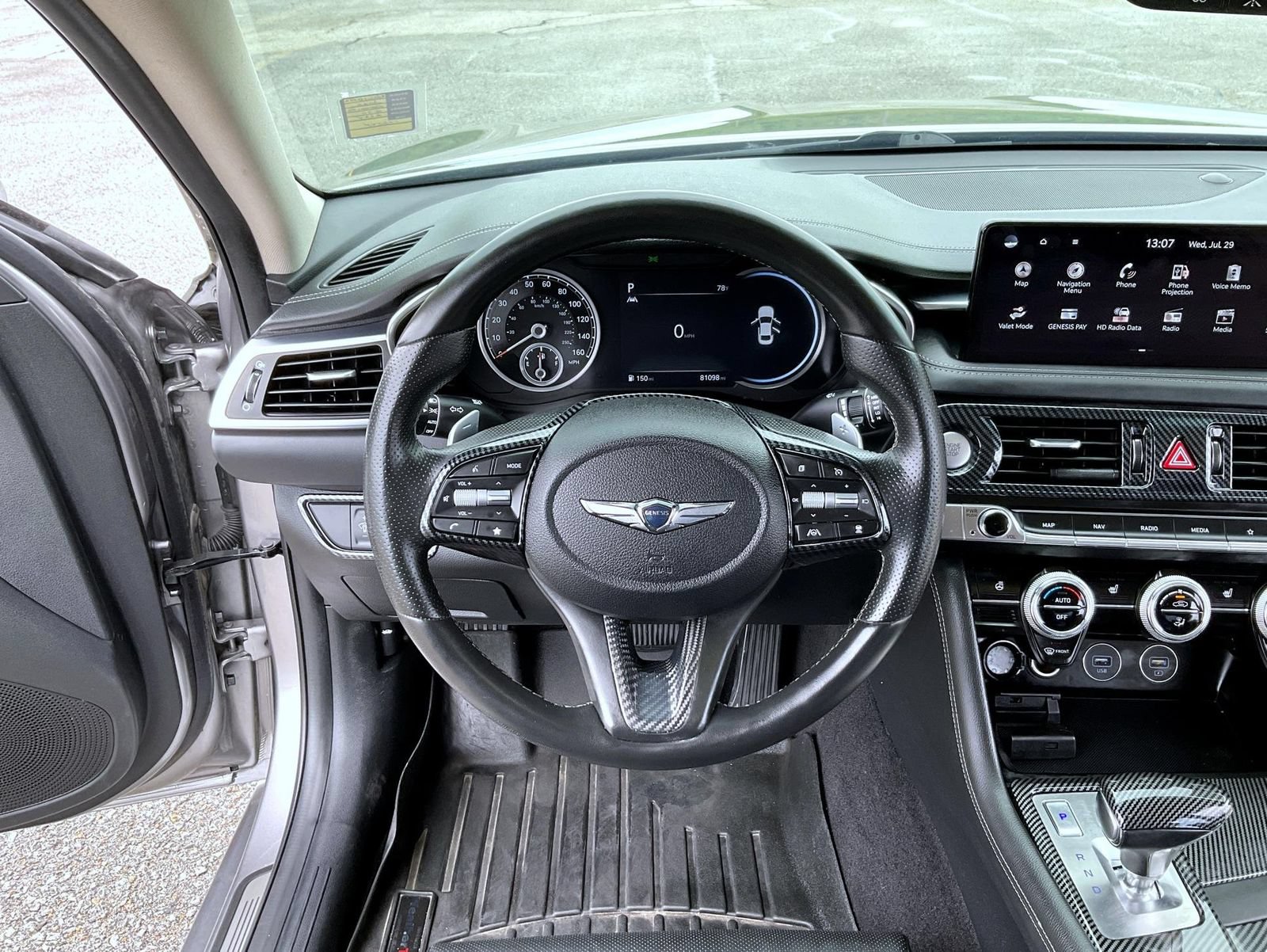 Used 2022 Genesis G70 2.0T AWD/4WD image 11