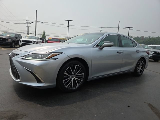 Used 2023 Lexus ES 350 w/ Premium Package FWD image 3