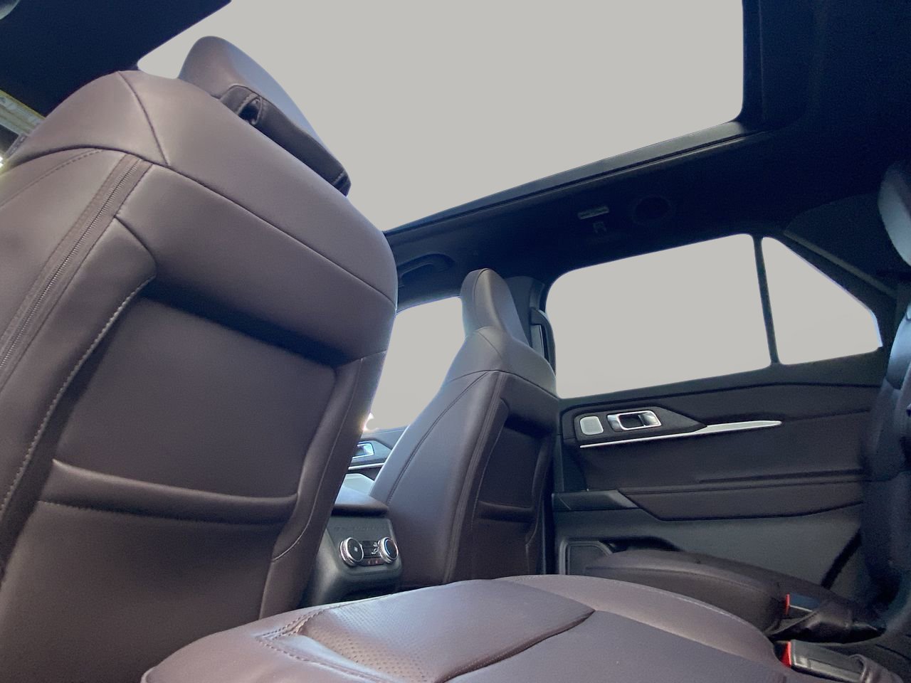 New 2026 Ford Explorer Platinum RWD image 12