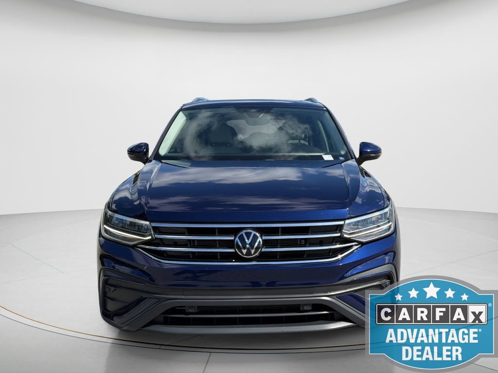 Used 2023 Volkswagen Tiguan SE FWD image 2
