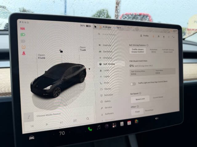 Used 2025 Tesla Model Y Long Range RWD image 12
