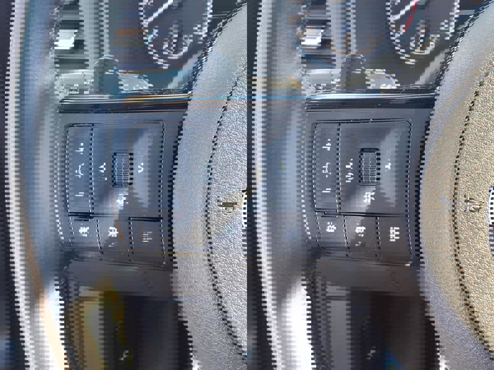 Certified 2023 Nissan Rogue SV w/ SV Premium B Package image 10