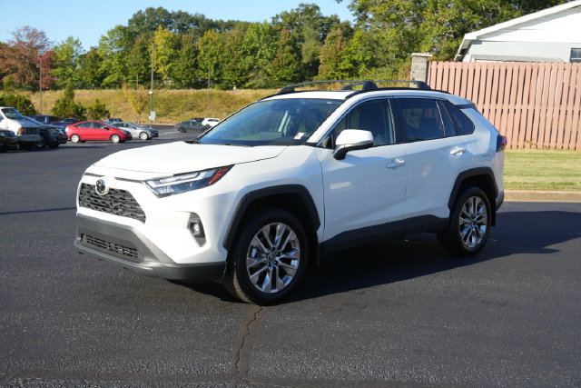 Used 2025 Toyota RAV4 XLE Premium w/ Weather Package FWD image 3
