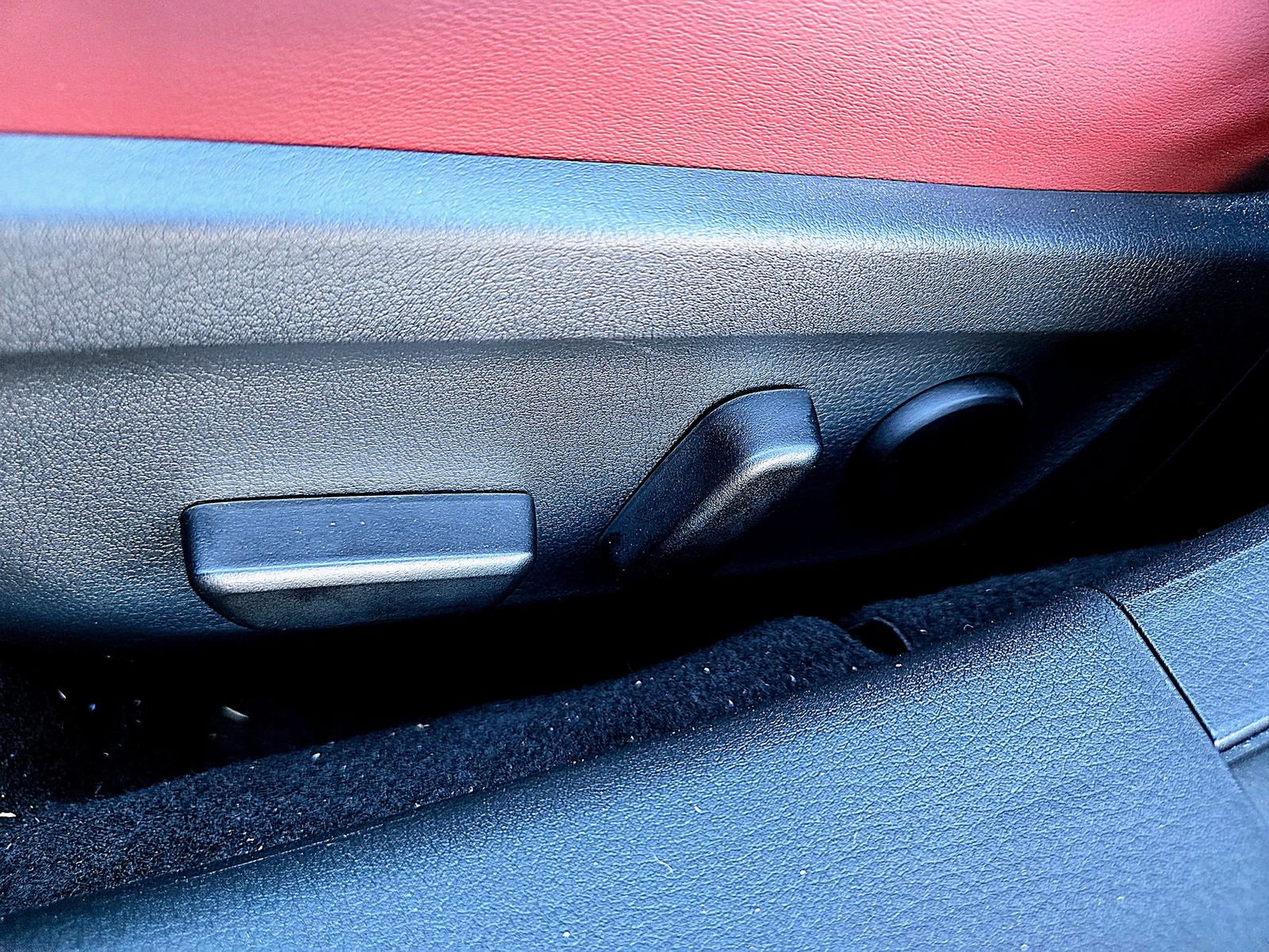 Certified 2025 MAZDA MAZDA3 Carbon image 24