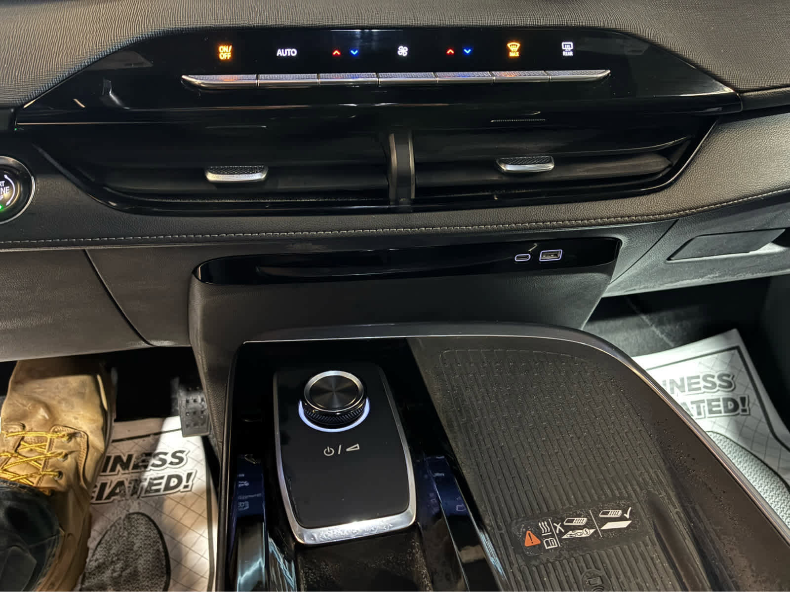 Used 2025 Buick Enclave Preferred image 20