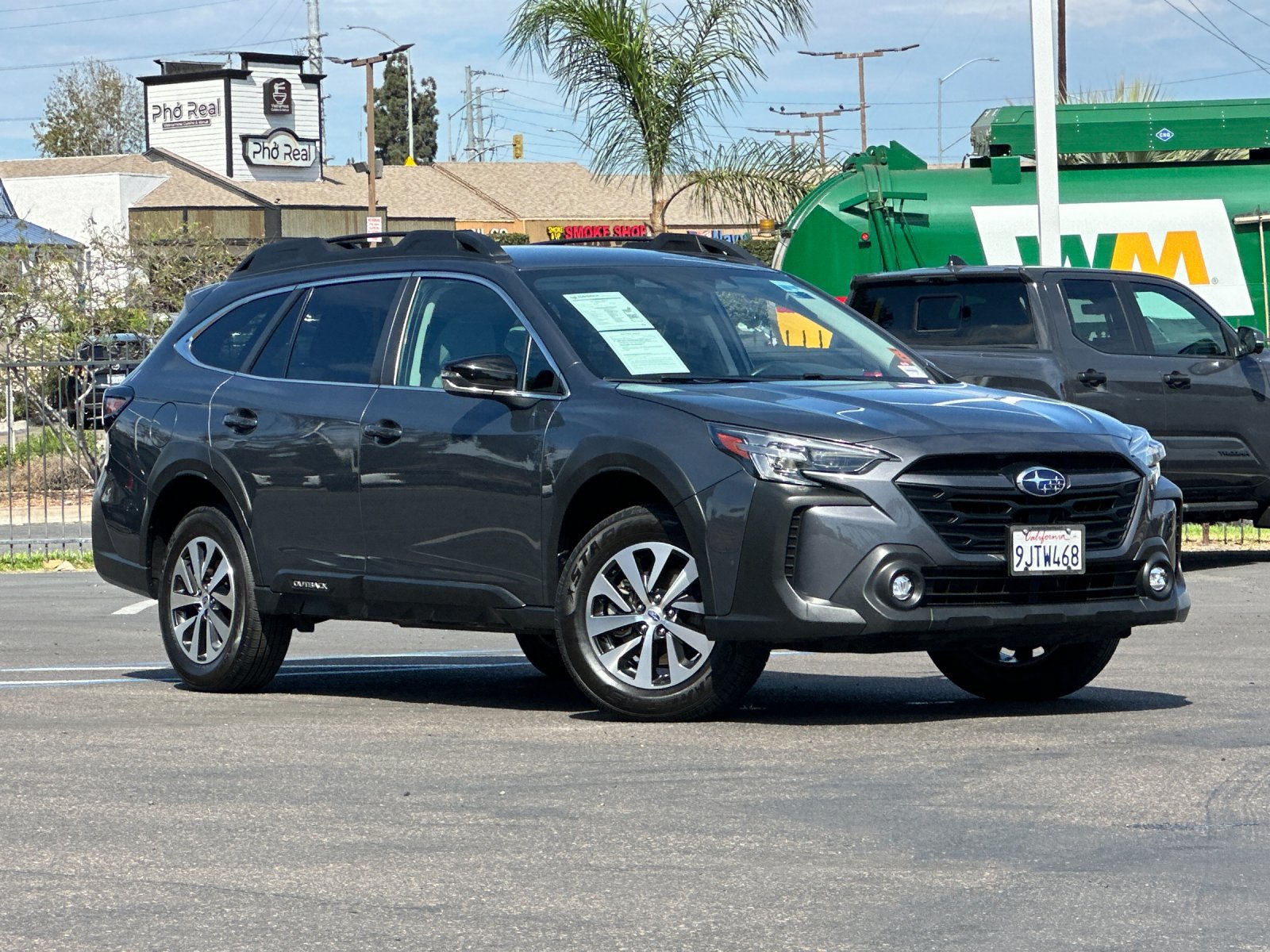 Used 2024 Subaru Outback Premium AWD/4WD image 8