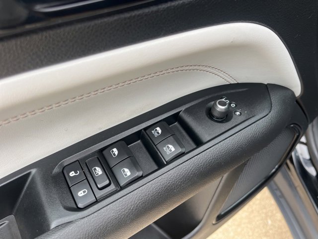 Used 2022 Jeep Compass Limited image 13