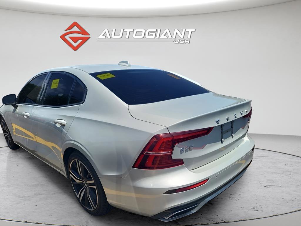 Used 2020 Volvo S60 T5 R-Design FWD image 2