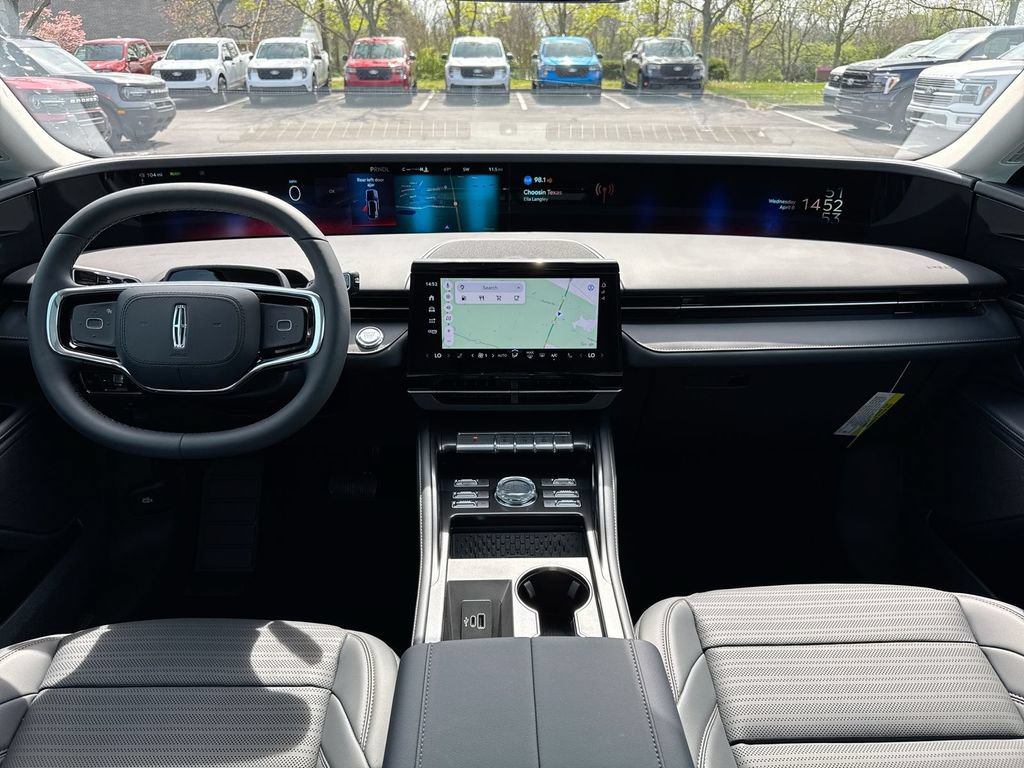 New 2026 Lincoln Nautilus Reserve w/ Jet Appearance Package AWD/4WD image 10
