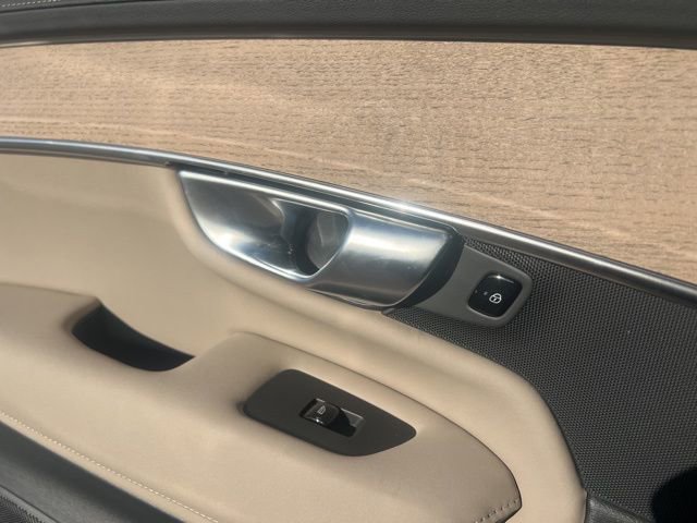 New 2026 Volvo XC90 B6 Core image 24