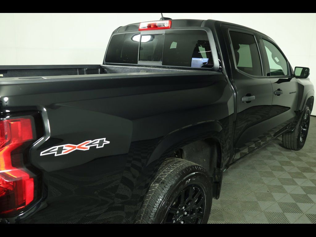 Used 2025 Chevrolet Colorado W/T w/ WT Custom Package image 18