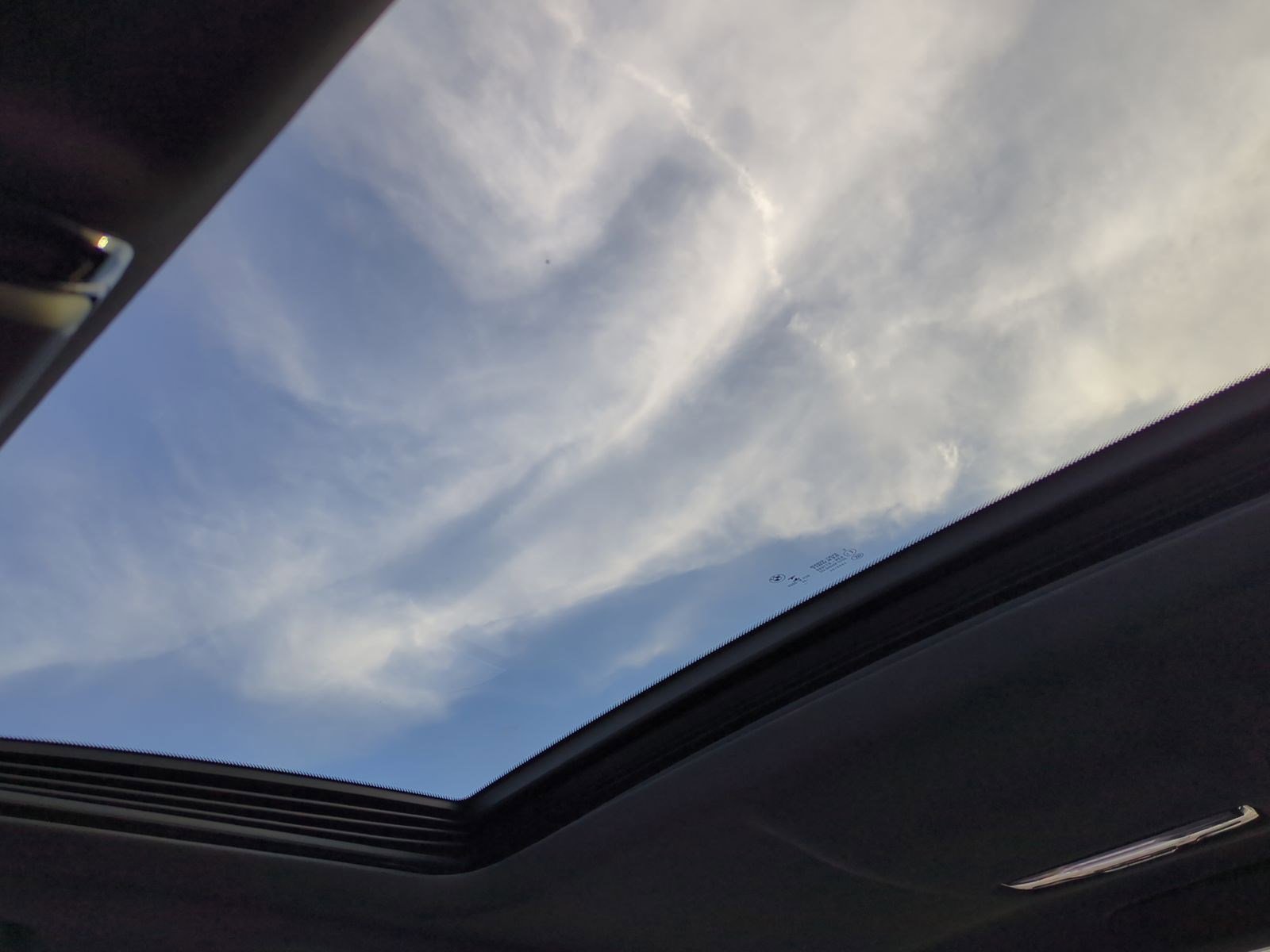 Used 2023 BMW M550i xDrive w/ Dynamic Handling Package image 28