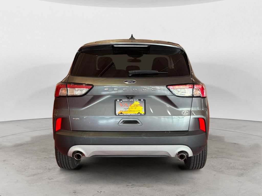 Used 2022 Ford Escape SE w/ Convenience Package FWD image 4