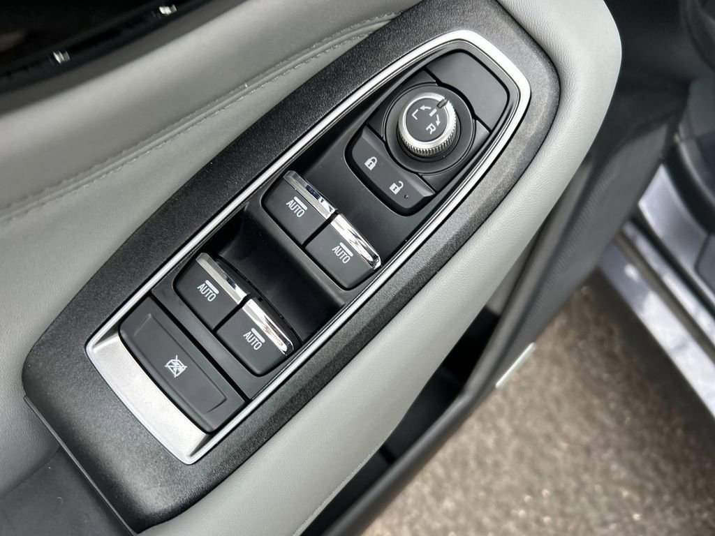 Certified 2025 Subaru Legacy Limited image 16