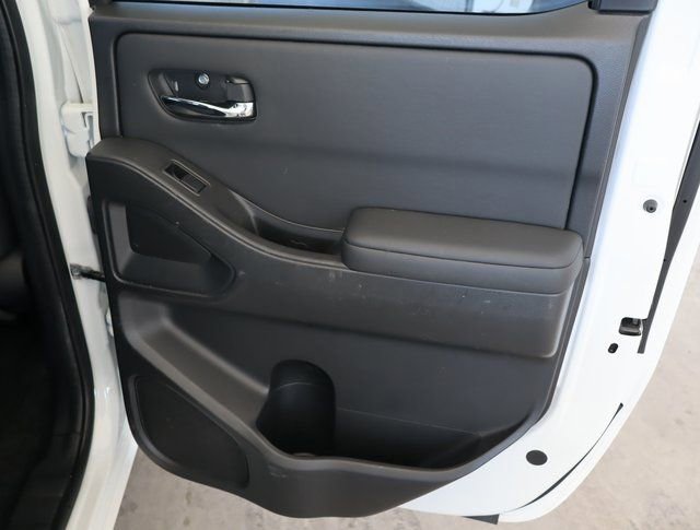 Used 2022 Nissan Frontier SV image 40