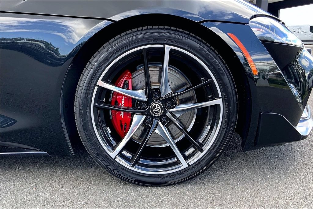 Used 2022 Toyota Supra RWD image 9