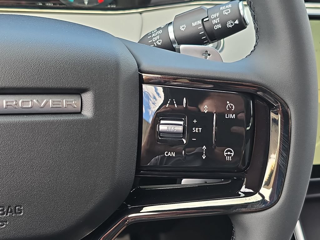 New 2026 Land Rover Range Rover Evoque Hoxton AWD/4WD image 18