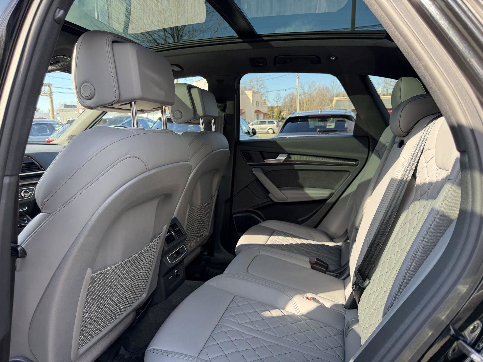 Used 2023 Audi SQ5 Premium Plus w/ Premium Plus Package image 23