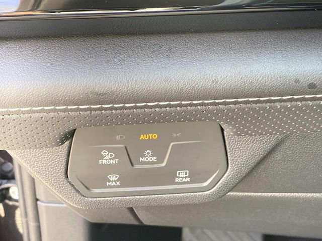 Used 2024 Volkswagen Atlas SE image 14