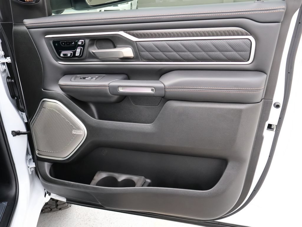 Used 2026 RAM 1500 Tungsten AWD/4WD image 16