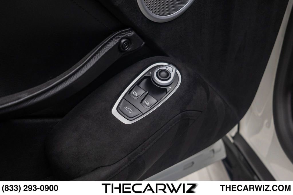 Used 2019 Aston Martin V8 Vantage Coupe RWD image 37