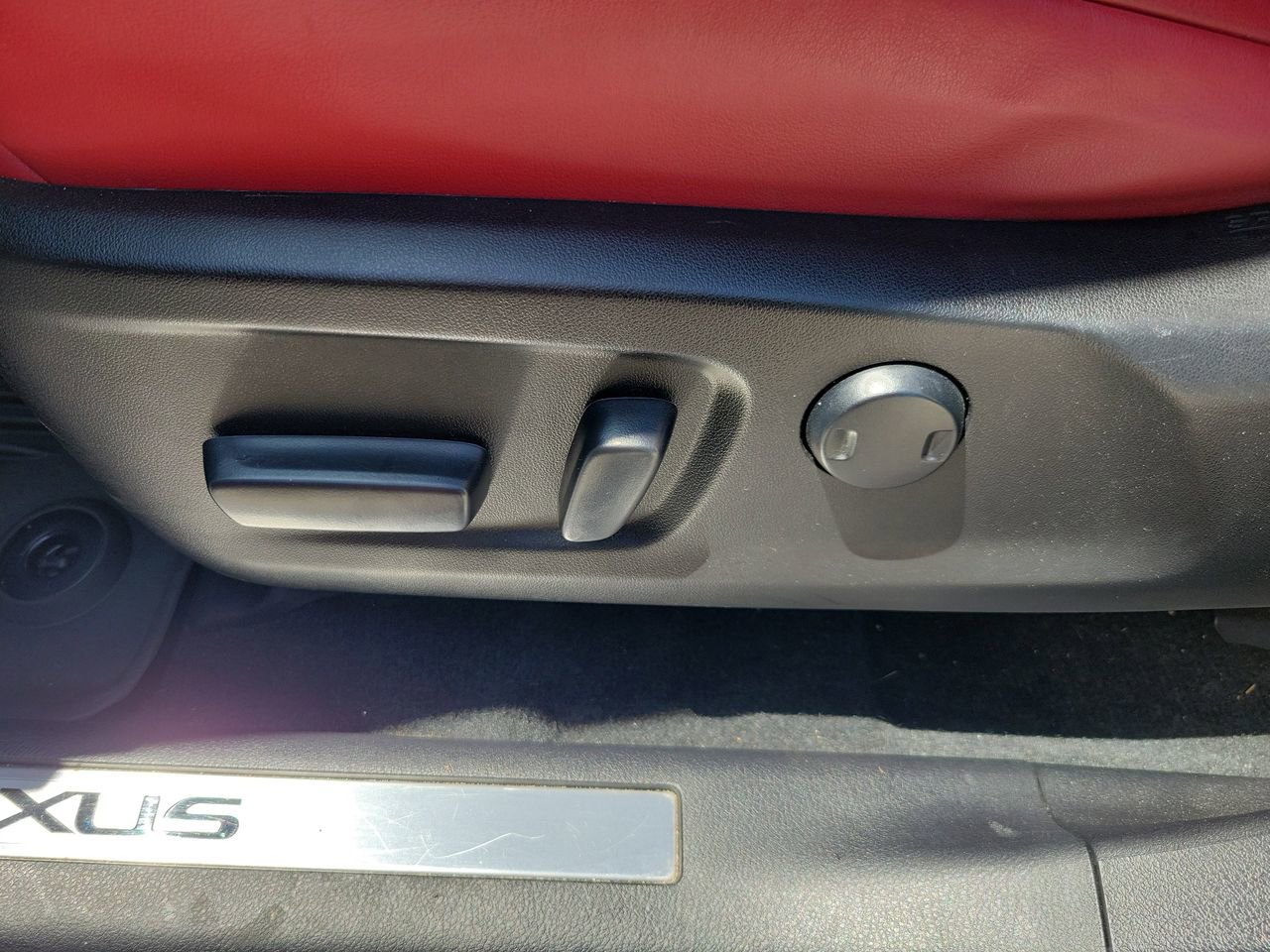 Used 2022 Lexus RX 350 F Sport w/ Accessory Package image 18