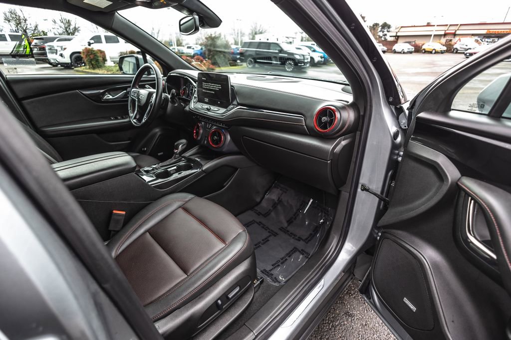 Used 2025 Chevrolet Blazer RS image 29