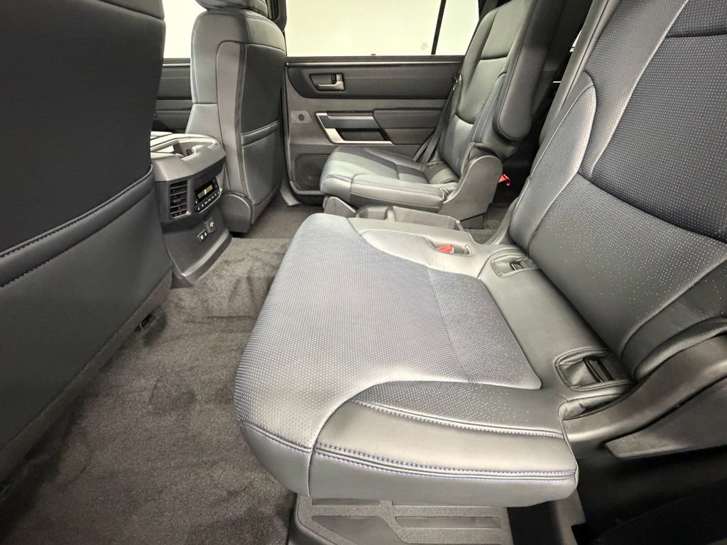 Used 2026 Toyota Sequoia Platinum AWD/4WD image 40