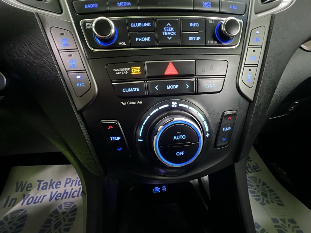 Used 2017 Hyundai Santa Fe FWD image 24