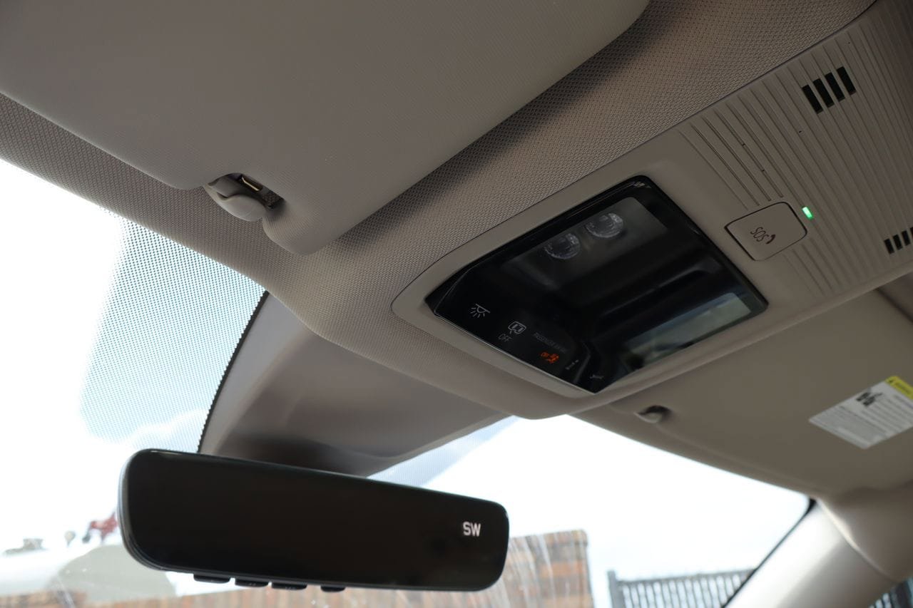 Used 2024 Volkswagen Atlas SE FWD image 29