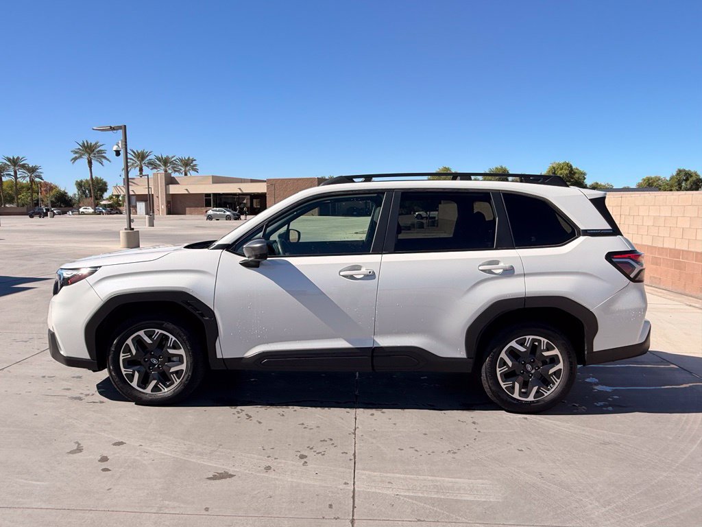 Used 2025 Subaru Forester Premium AWD/4WD image 9
