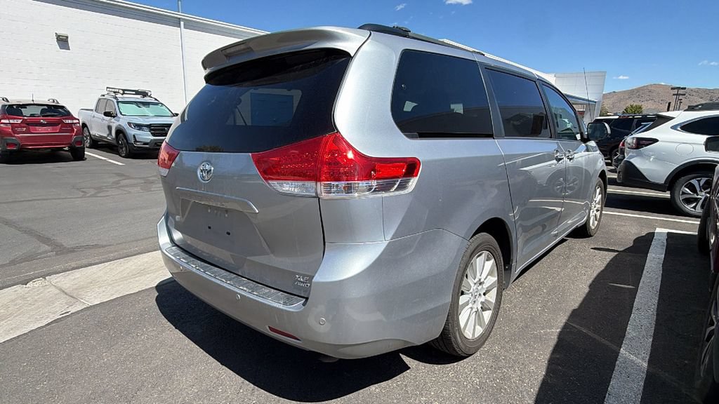 Used 2012 Toyota Sienna XLE AWD/4WD image 2