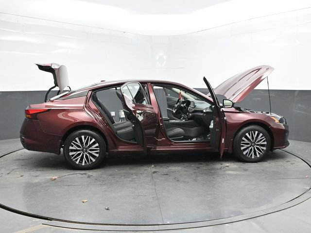 Used 2024 Nissan Altima 2.5 SV image 48