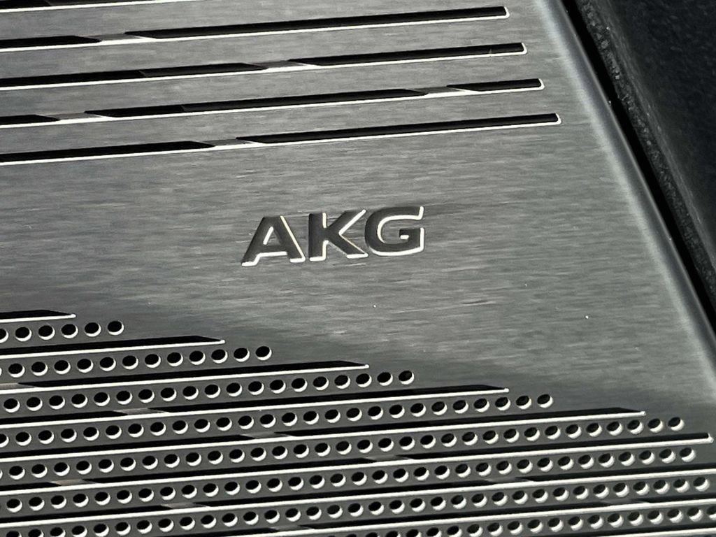 New 2025 Cadillac Optiq Sport 1 image 25