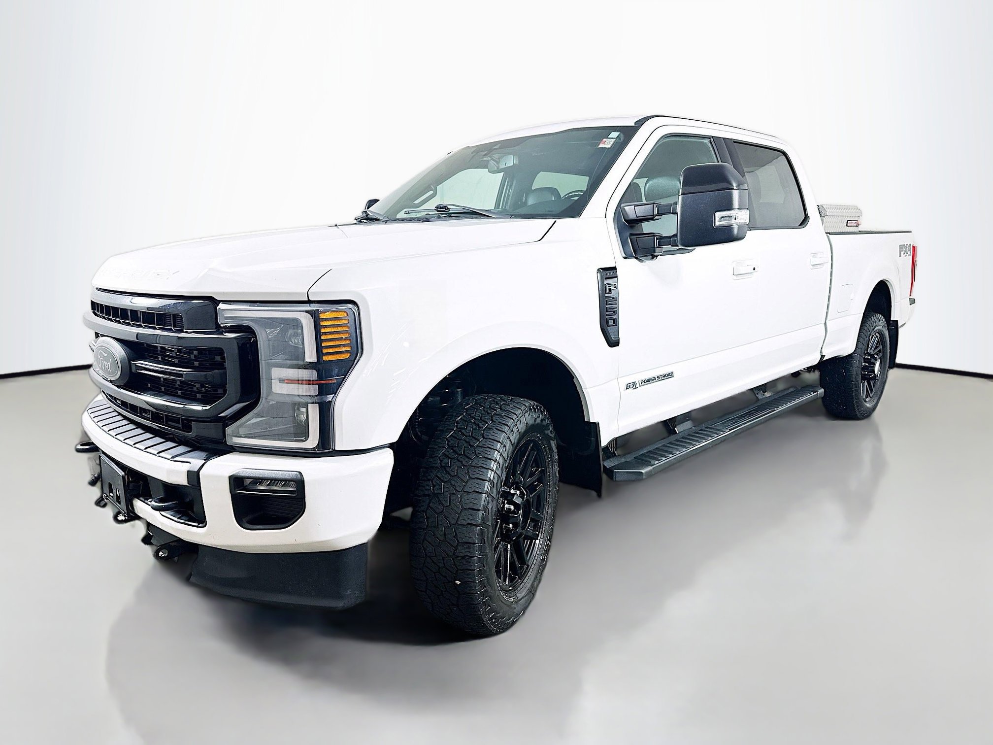Used 2022 Ford F250 Lariat w/ Black Appearance Package image 3